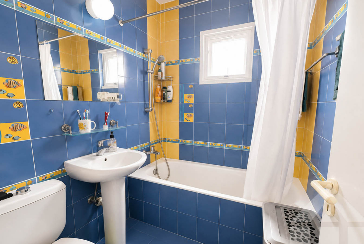 2-Bedroom Apartment – Attractive Permanent Home Near The Sea