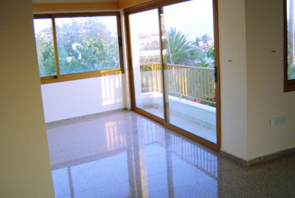 5-Bedroom House with Open Views and a Sea Panorama