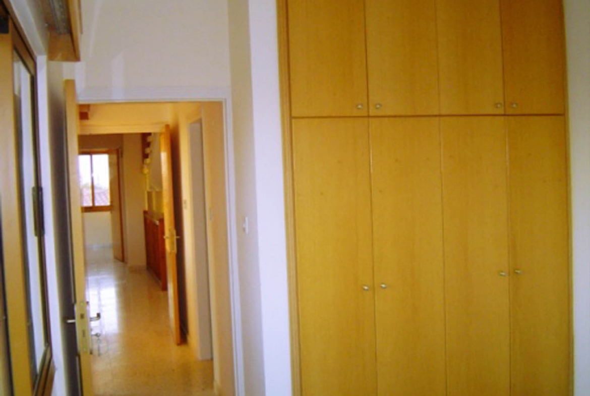 5-Bedroom House with Open Views and a Sea Panorama