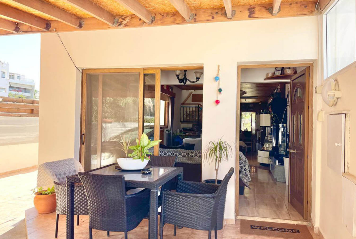 3-Bedroom Townhouse with a Private Veranda and Covered Parking