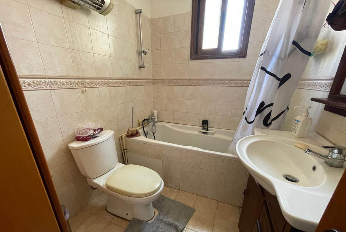 3-Bedroom Townhouse with a Private Veranda and Covered Parking
