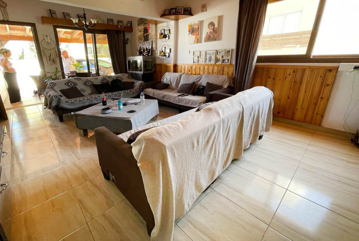 3-Bedroom Townhouse with a Private Veranda and Covered Parking