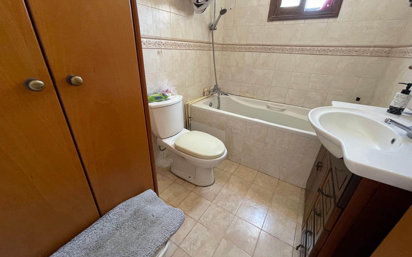 3-Bedroom Townhouse with a Private Veranda and Covered Parking