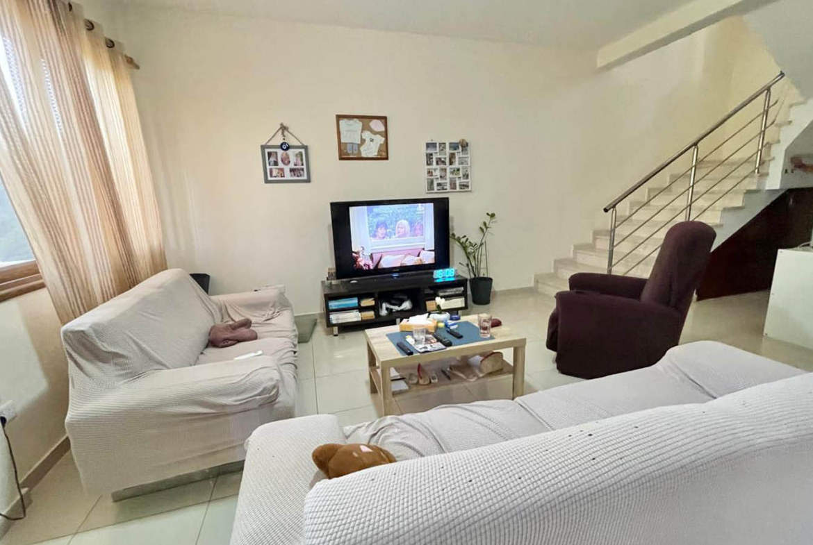 3-Bedroom Townhouse with a Private Garden and Spacious Roof Terrace