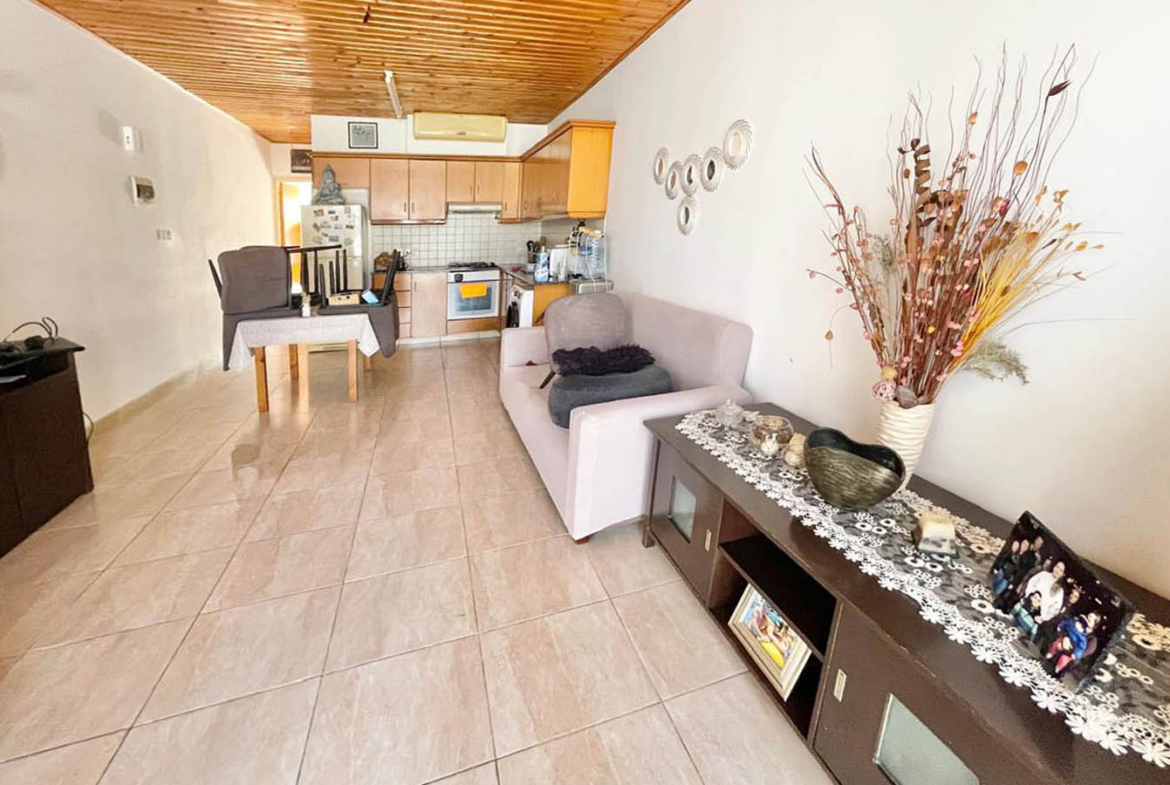 3-Bedroom Townhouse with a Private Veranda and Covered Parking