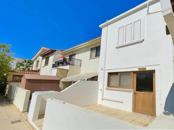 3-Bedroom Townhouse with a Private Veranda and Covered Parking
