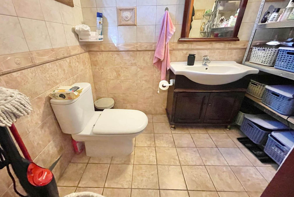 3-Bedroom Townhouse with a Private Garden and Spacious Roof Terrace