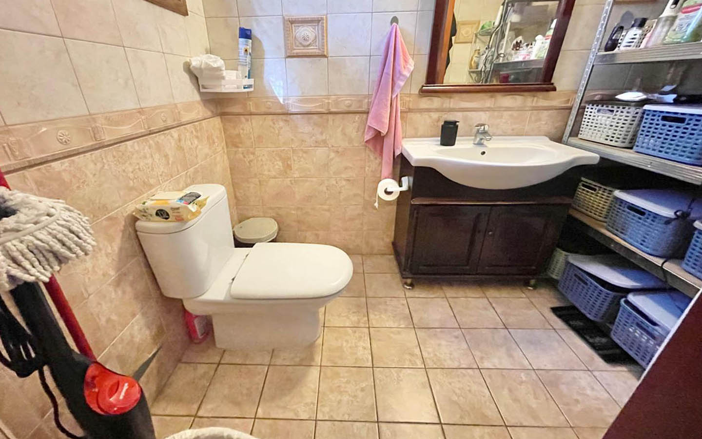 3-Bedroom Townhouse with a Private Garden and Spacious Roof Terrace