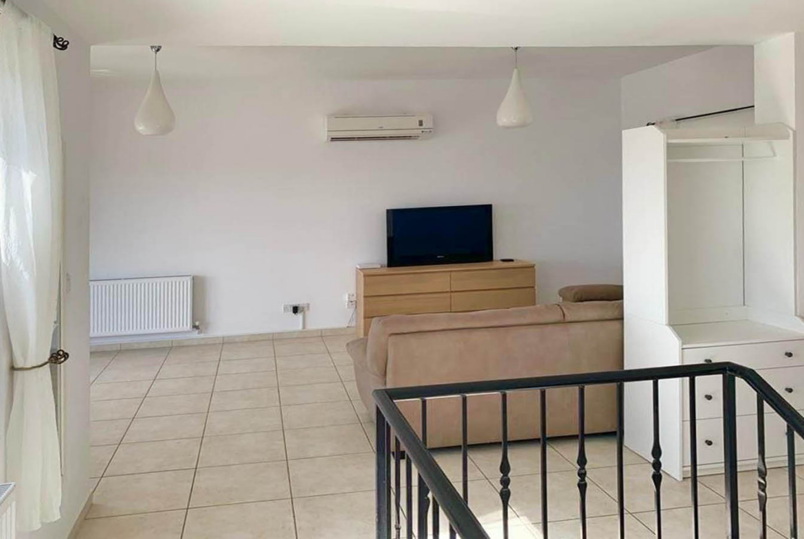 3-Bedroom Villa with a Distinctive Architectural Feature