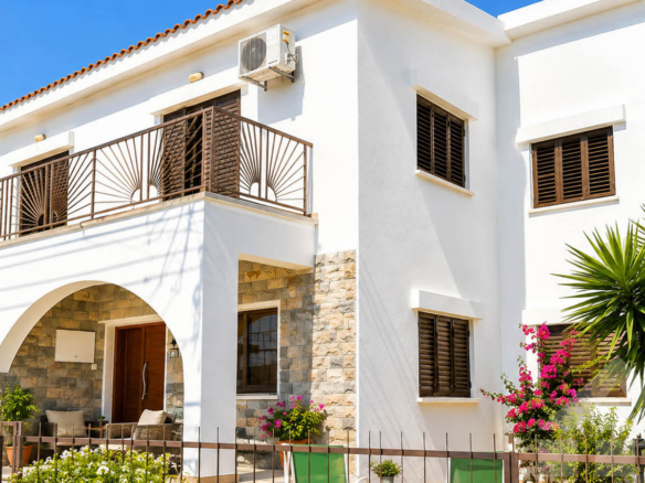 Detached 3-Bedroom House — a Practical and Pleasant Option