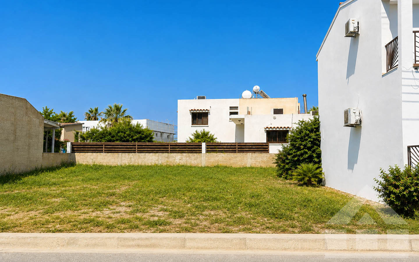 Detached 3-Bedroom House — a Practical and Pleasant Option