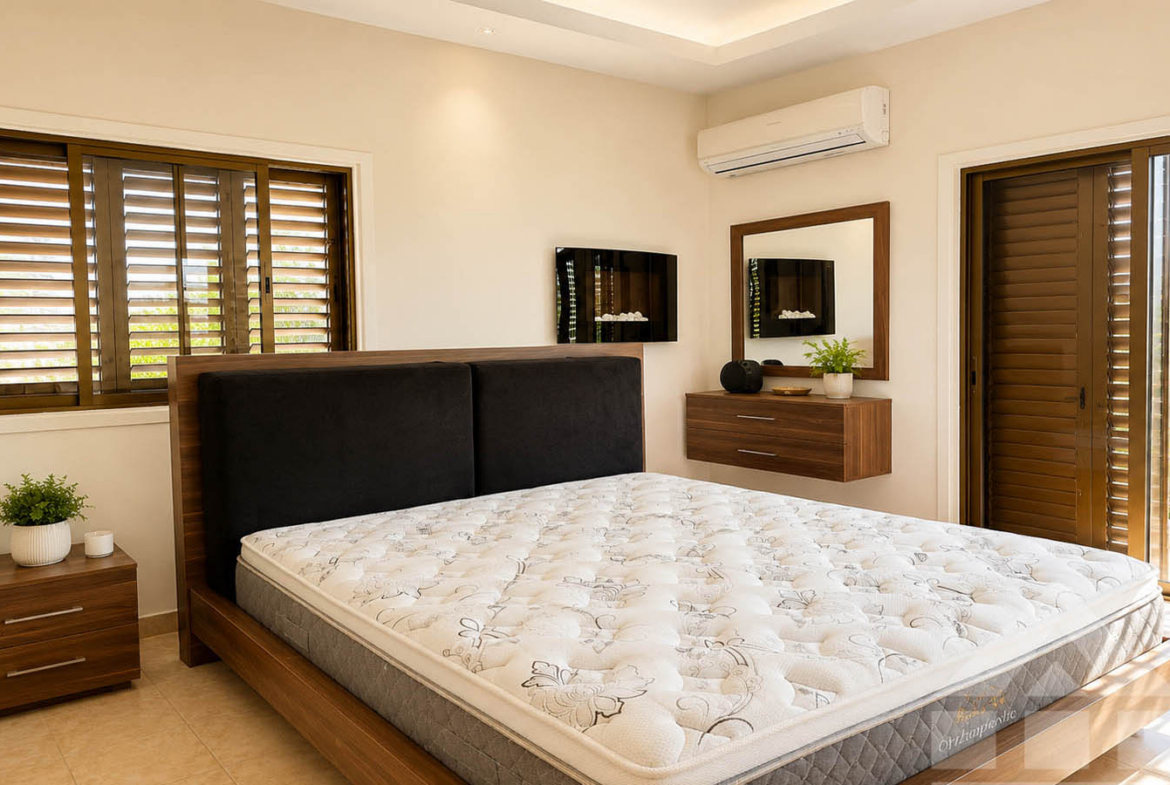 Detached 3-Bedroom House — a Practical and Pleasant Option