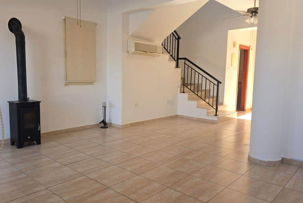 3 bedroom Villa with Pool and Sea View Just Steps from the Beach