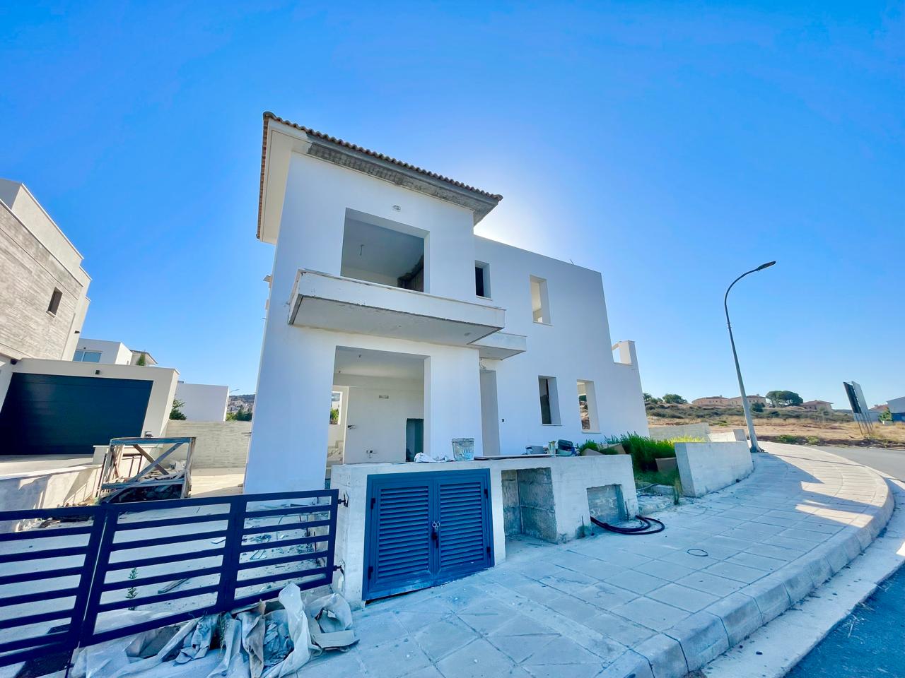 3-Bedroom Villa with the Opportunity to Complete the Interior to Your Own Taste