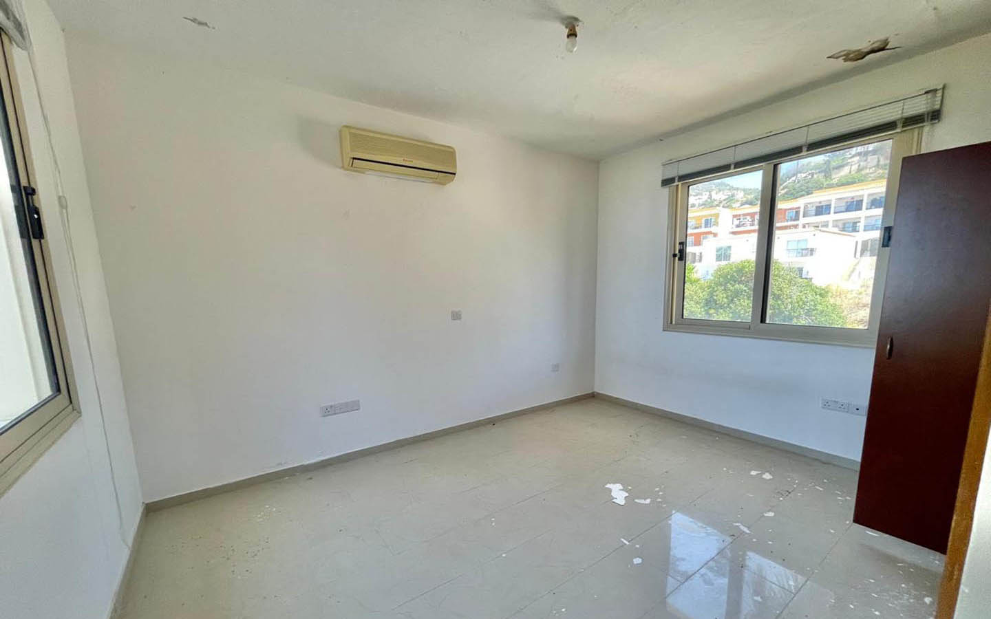 key-ready-villa-for-sale-paphos-cyprus-need-renovation11 2-Bedroom Villa with Sea Views — Ready to Become a Beautiful and Welcoming Home