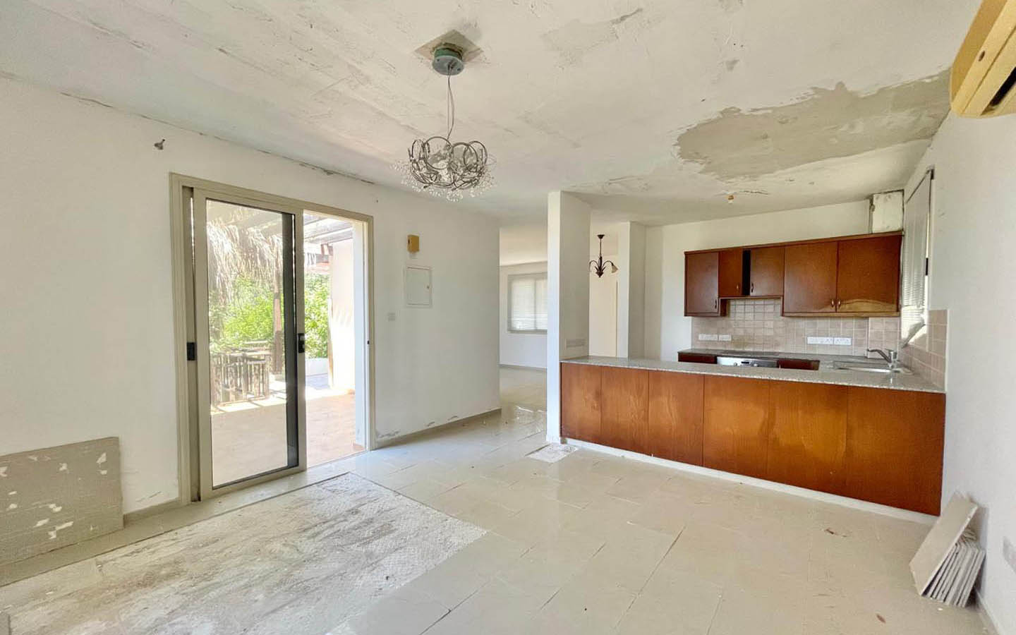 key-ready-villa-for-sale-paphos-cyprus-need-renovation2 2-Bedroom Villa with Sea Views — Ready to Become a Beautiful and Welcoming Home