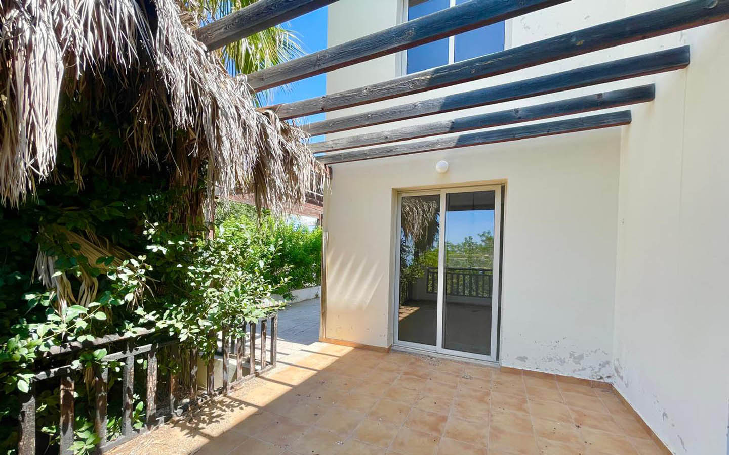 key-ready-villa-for-sale-paphos-cyprus-need-renovation6 2-Bedroom Villa with Sea Views — Ready to Become a Beautiful and Welcoming Home