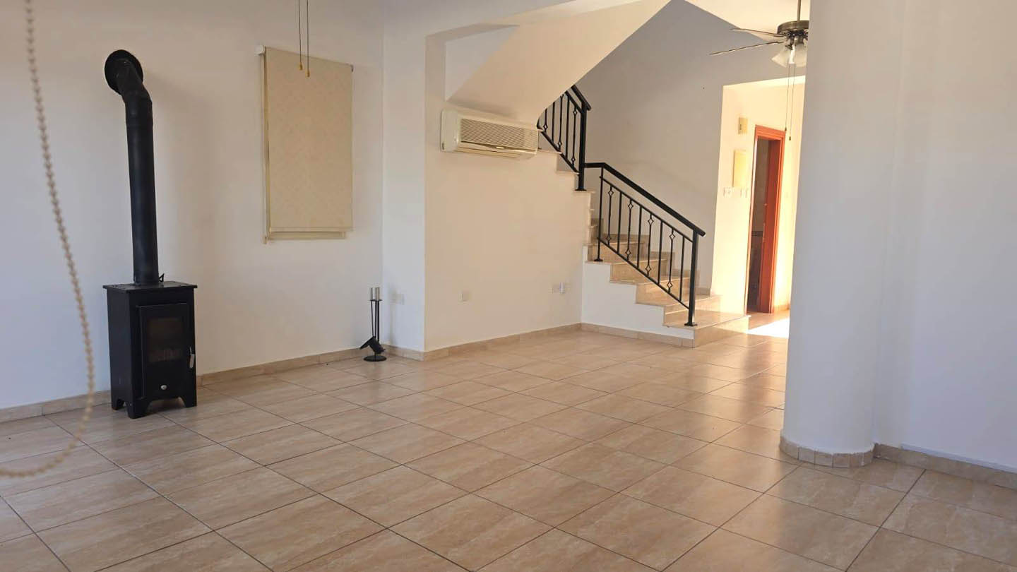 key-ready-villa-for-sale- paphos-cyprus 3 bedroom Villa with Pool and Sea View Just Steps from the Beach
