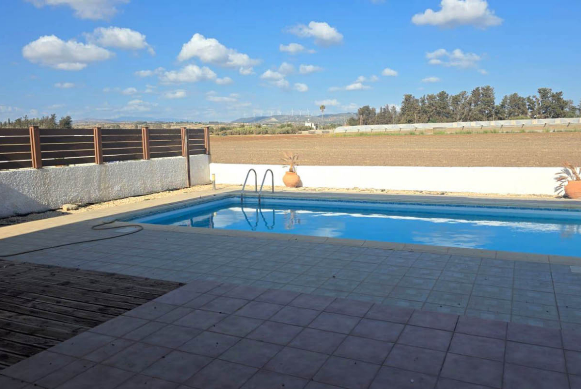 3 bedroom Villa with Pool and Sea View Just Steps from the Beach