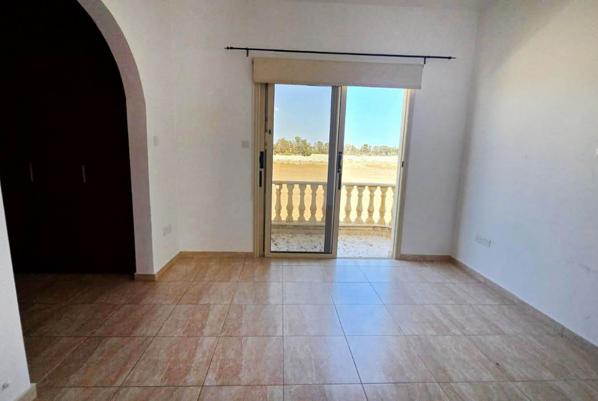 3 bedroom Villa with Pool and Sea View Just Steps from the Beach