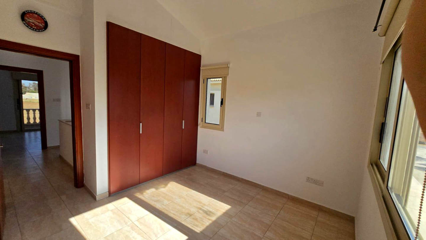 key-ready-villa-for-sale- paphos-cyprus23 3 bedroom Villa with Pool and Sea View Just Steps from the Beach
