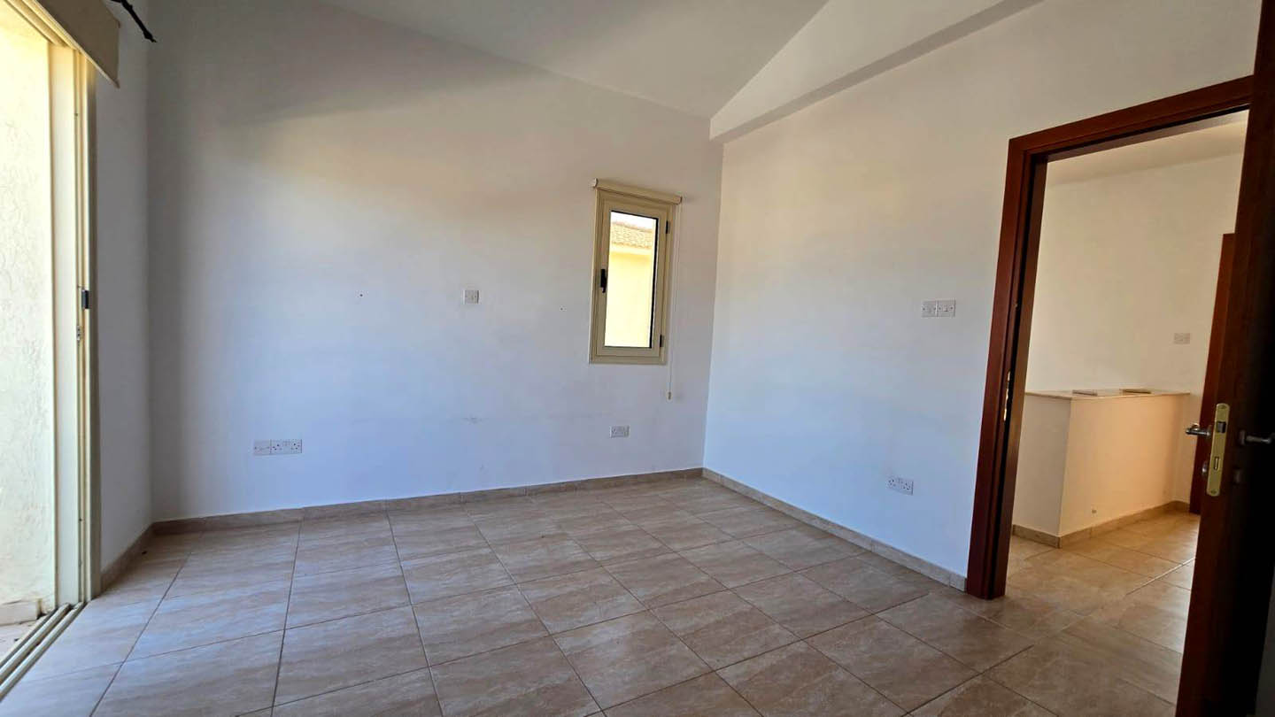 key-ready-villa-for-sale- paphos-cyprus24 3 bedroom Villa with Pool and Sea View Just Steps from the Beach