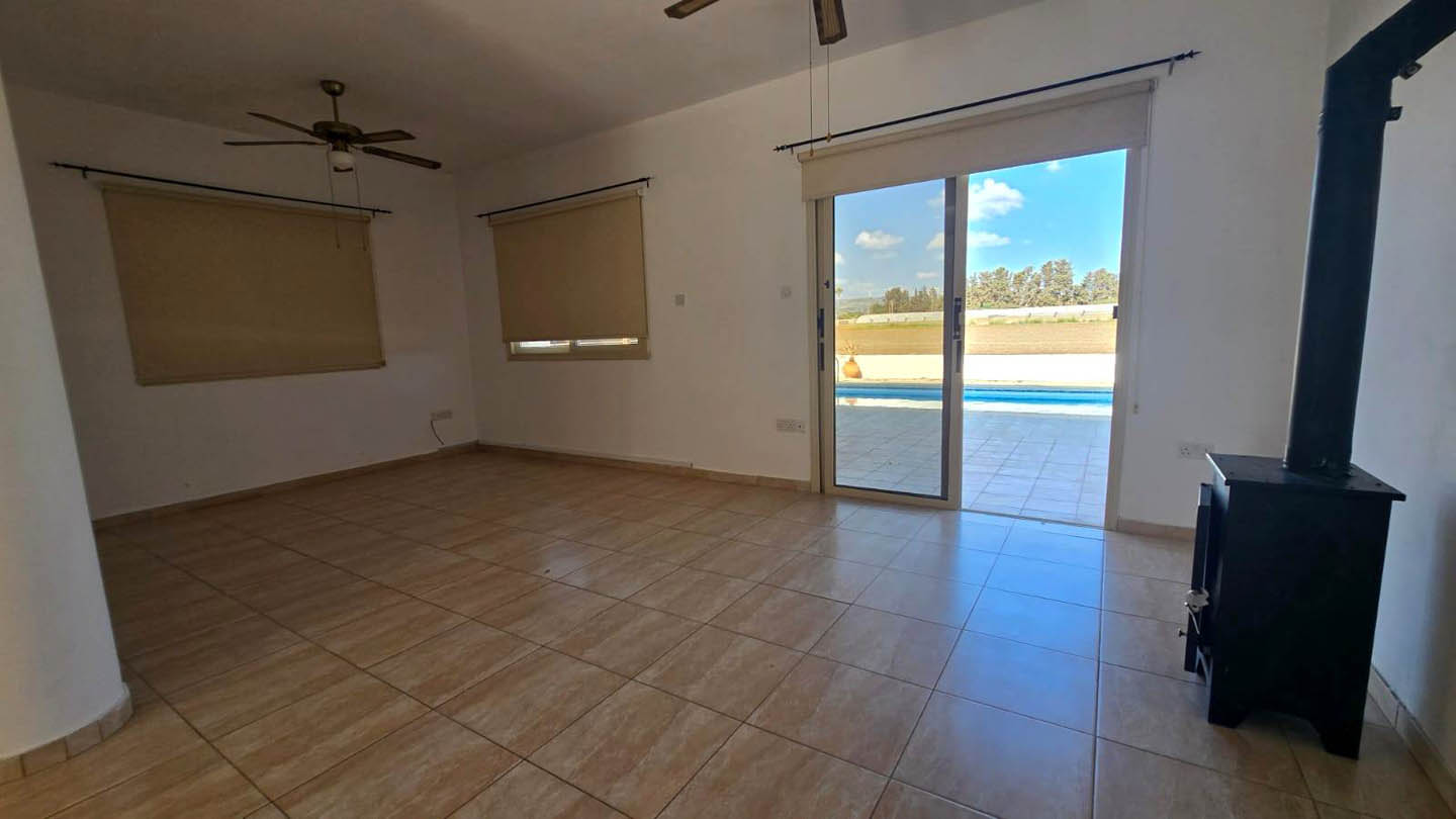 key-ready-villa-for-sale- paphos-cyprus3 3 bedroom Villa with Pool and Sea View Just Steps from the Beach