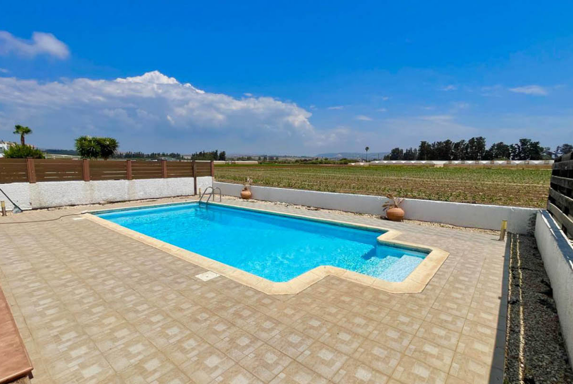 3 bedroom Villa with Pool and Sea View Just Steps from the Beach