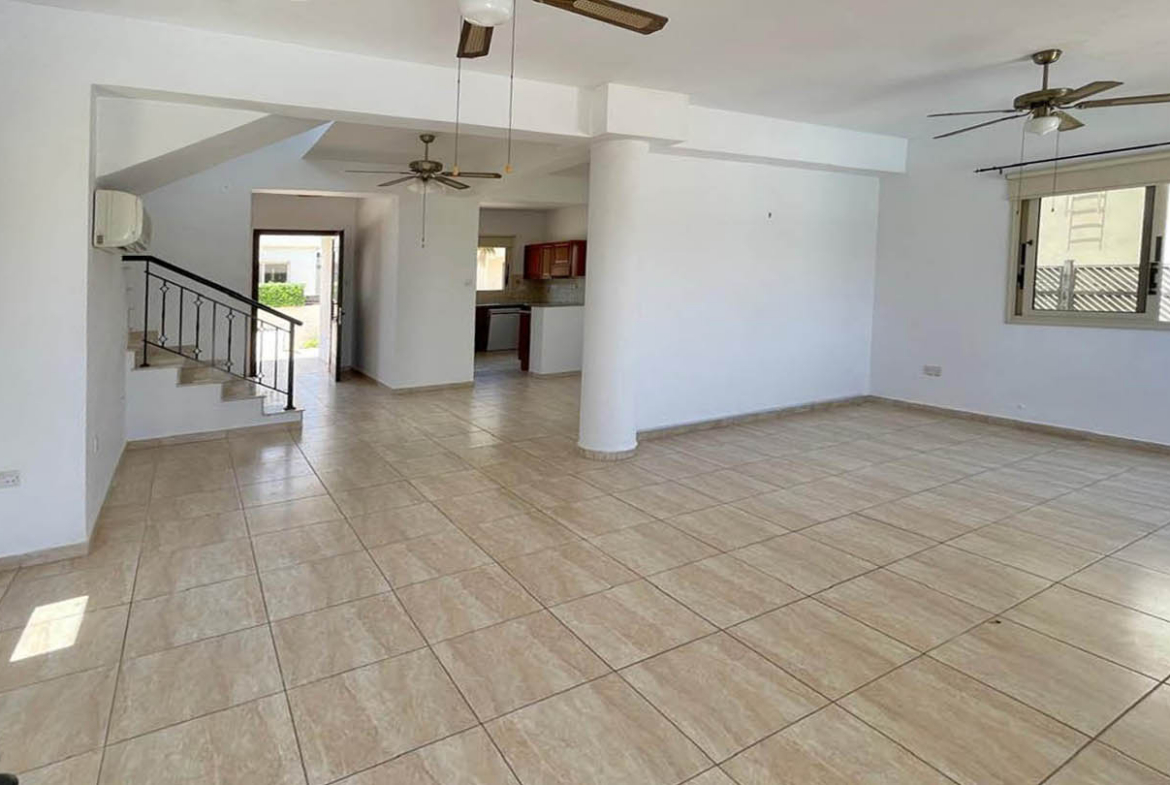 3 bedroom Villa with Pool and Sea View Just Steps from the Beach