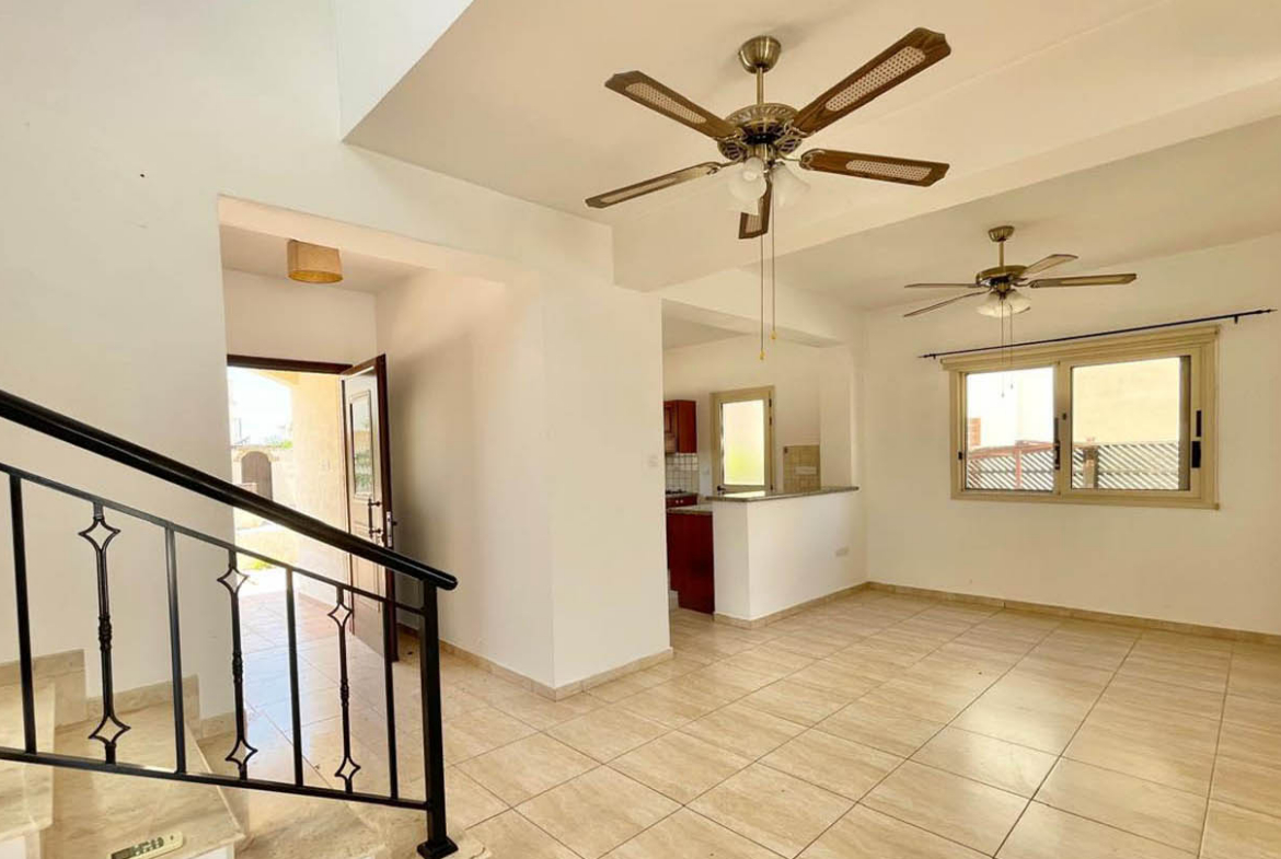 3 bedroom Villa with Pool and Sea View Just Steps from the Beach
