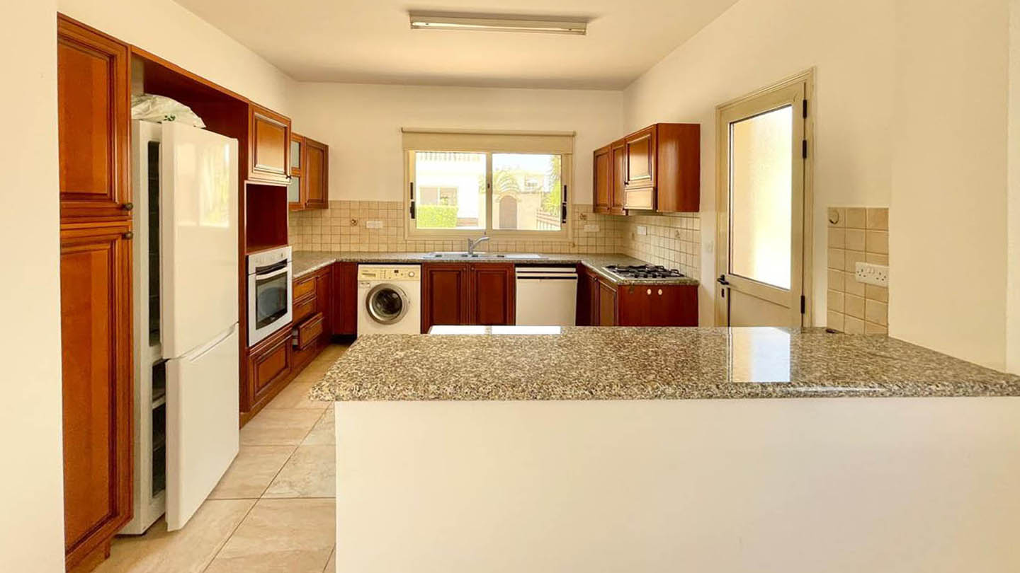 3 bedroom Villa with Pool and Sea View Just Steps from the Beach