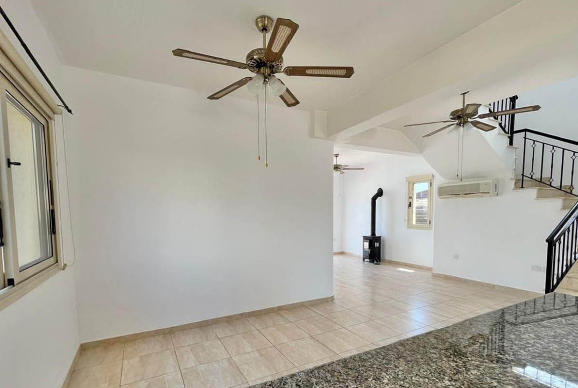 3 bedroom Villa with Pool and Sea View Just Steps from the Beach
