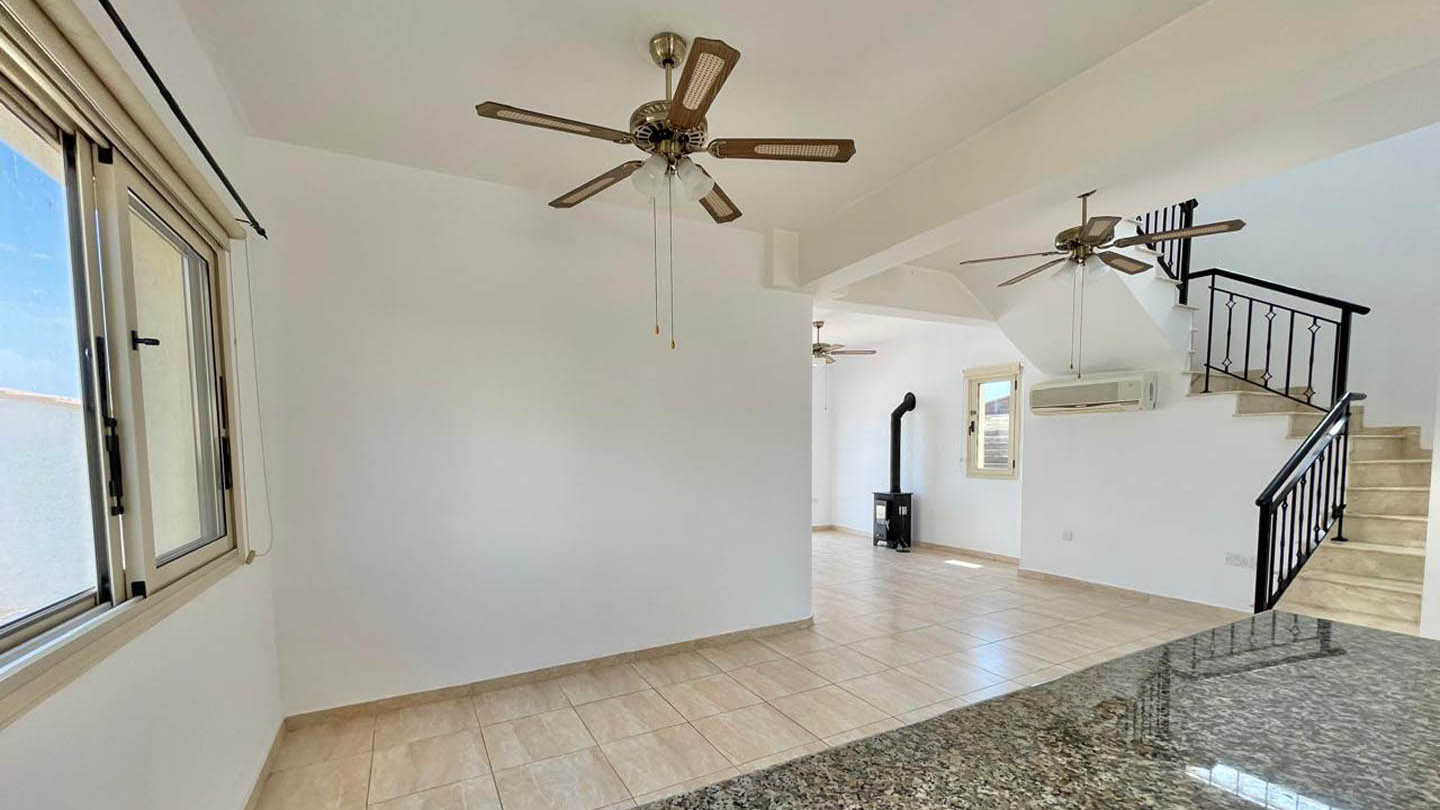 3 bedroom Villa with Pool and Sea View Just Steps from the Beach