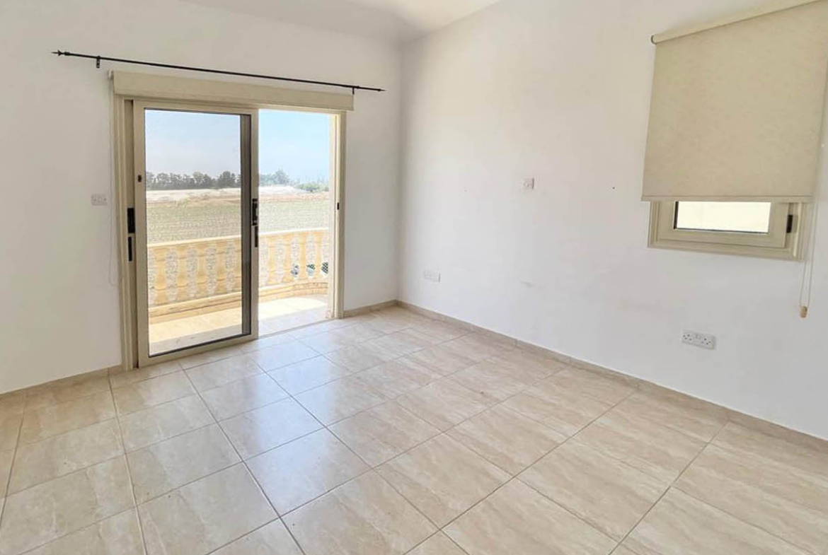 3 bedroom Villa with Pool and Sea View Just Steps from the Beach