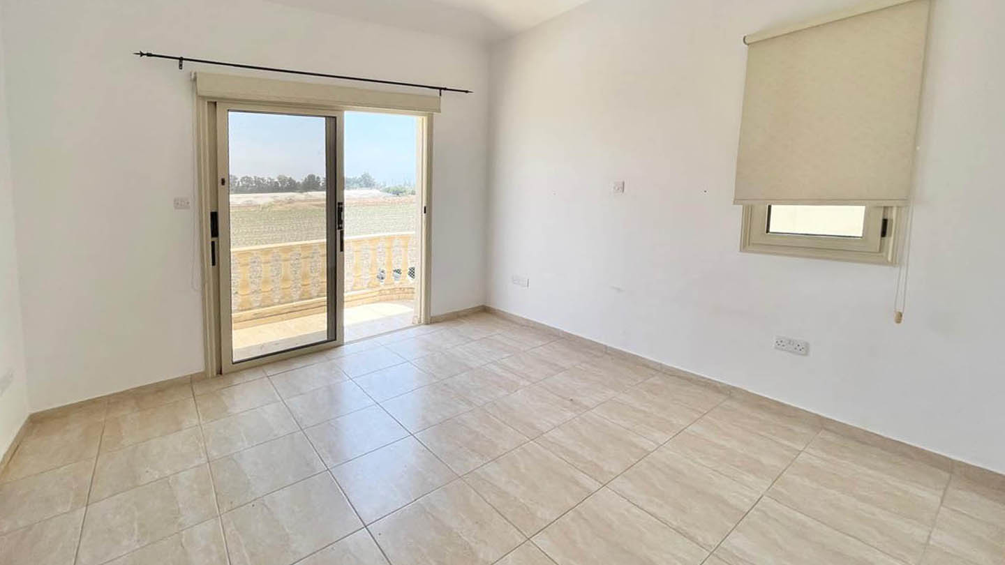 3 bedroom Villa with Pool and Sea View Just Steps from the Beach