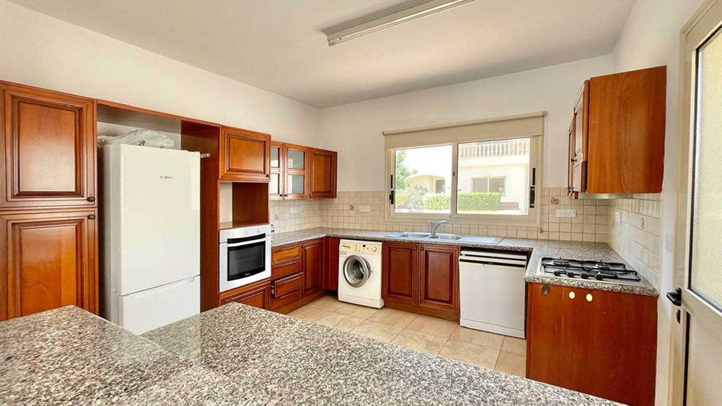 3 bedroom Villa with Pool and Sea View Just Steps from the Beach
