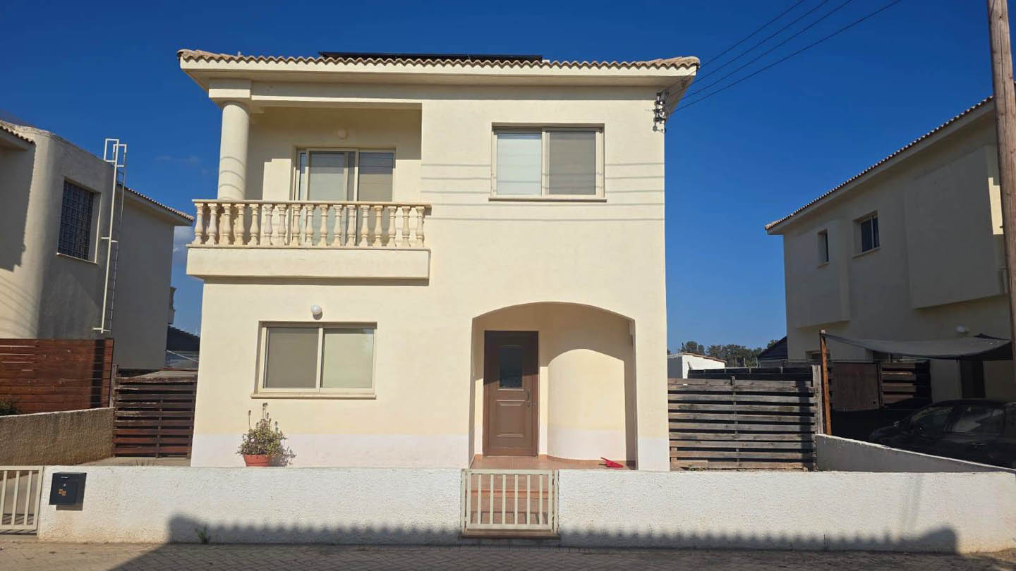 key-ready-villa-for-sale- paphos-cyprus5 3 bedroom Villa with Pool and Sea View Just Steps from the Beach