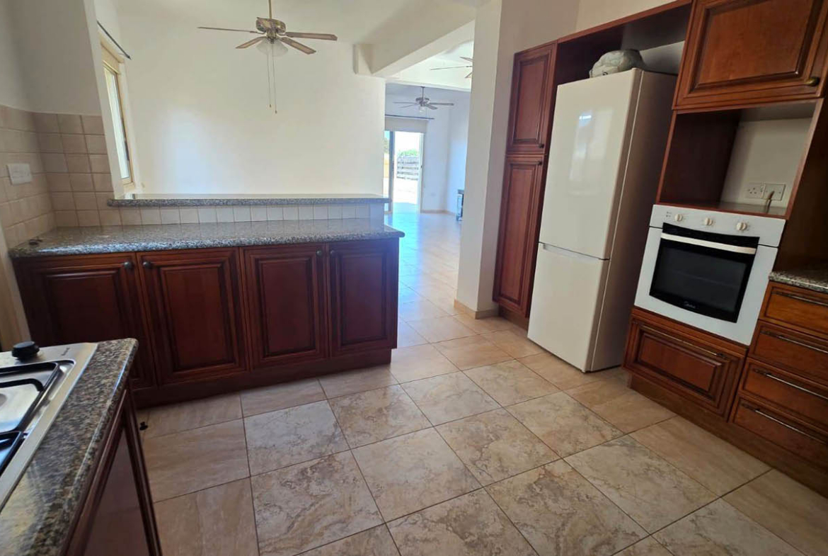 3 bedroom Villa with Pool and Sea View Just Steps from the Beach
