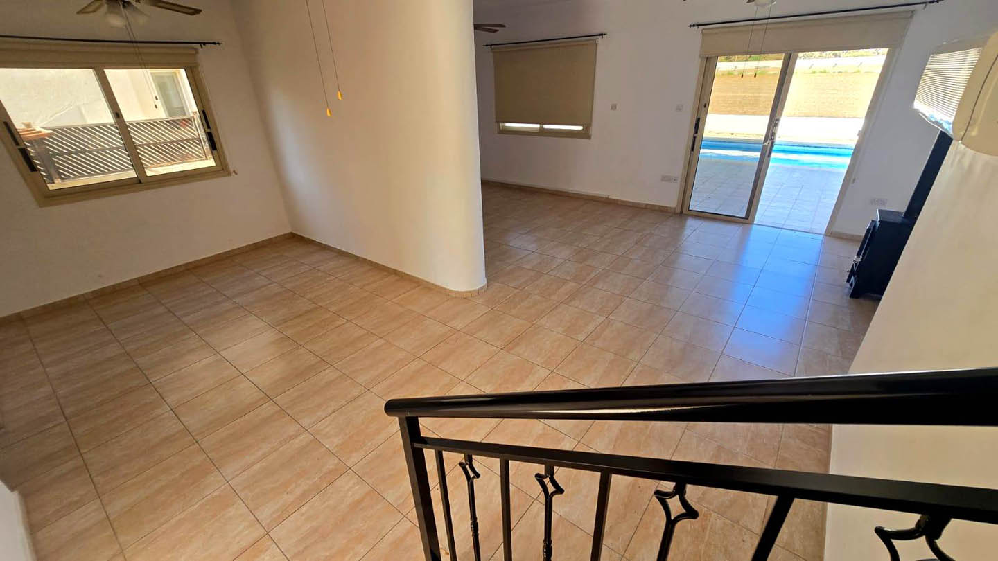 key-ready-villa-for-sale- paphos-cyprus7 3 bedroom Villa with Pool and Sea View Just Steps from the Beach