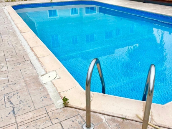Modern Apartment with a Small Garden and Communal Swimming Pool