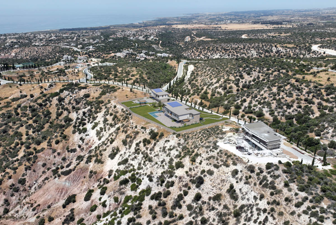 5-Bedroom Villa with a Private Pool on Golf Course