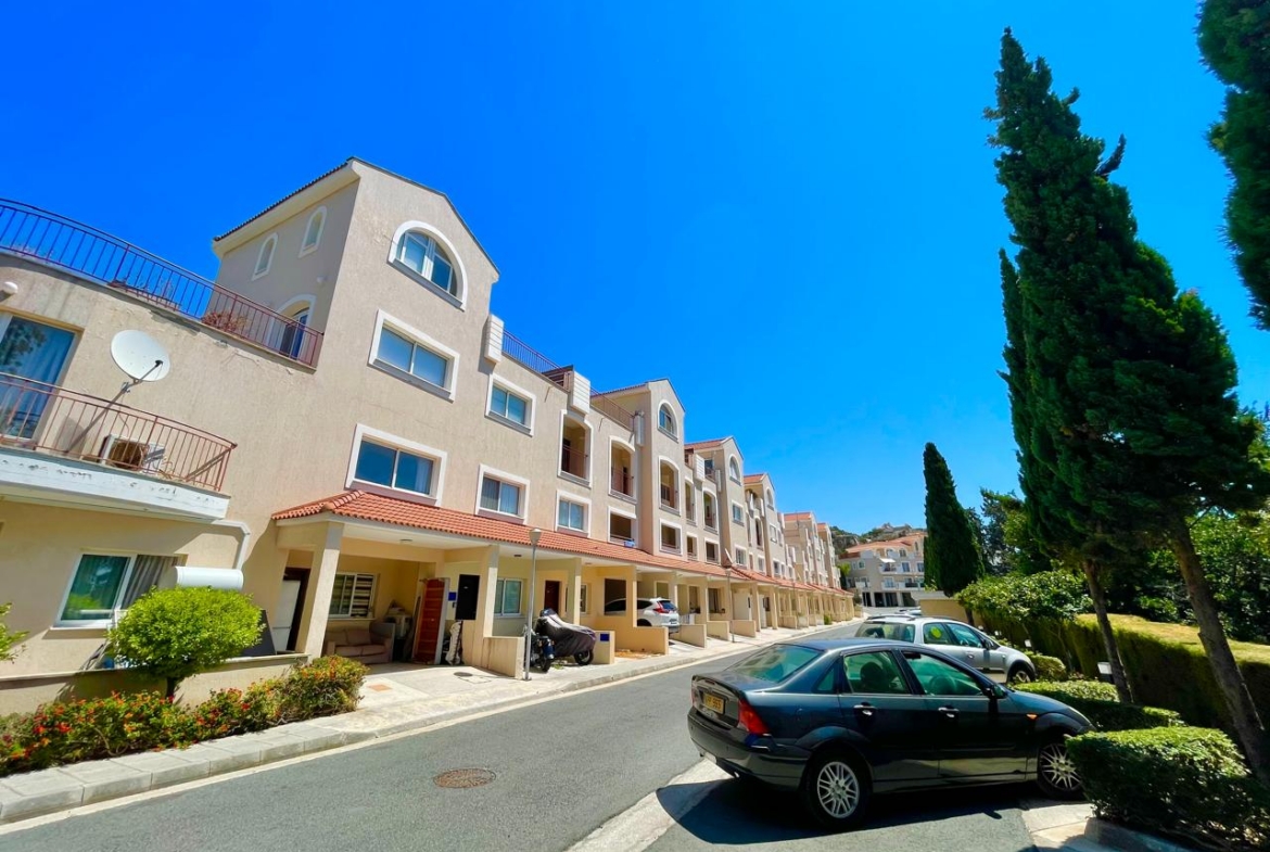 2-bedroom townhouse in a contemporary style