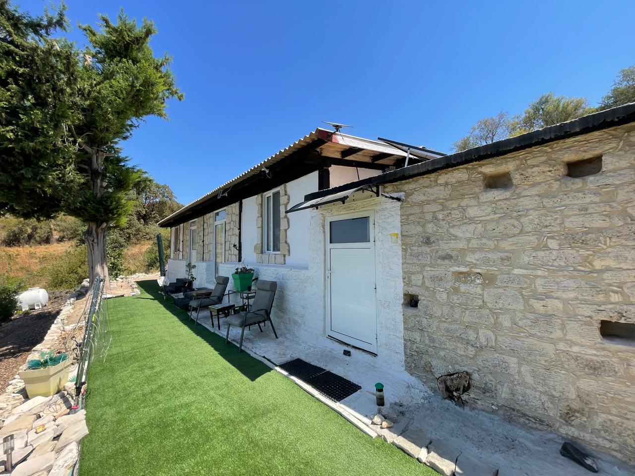 Stone House with 2 Bedrooms, Panoramic Views and Autonomous Systems
