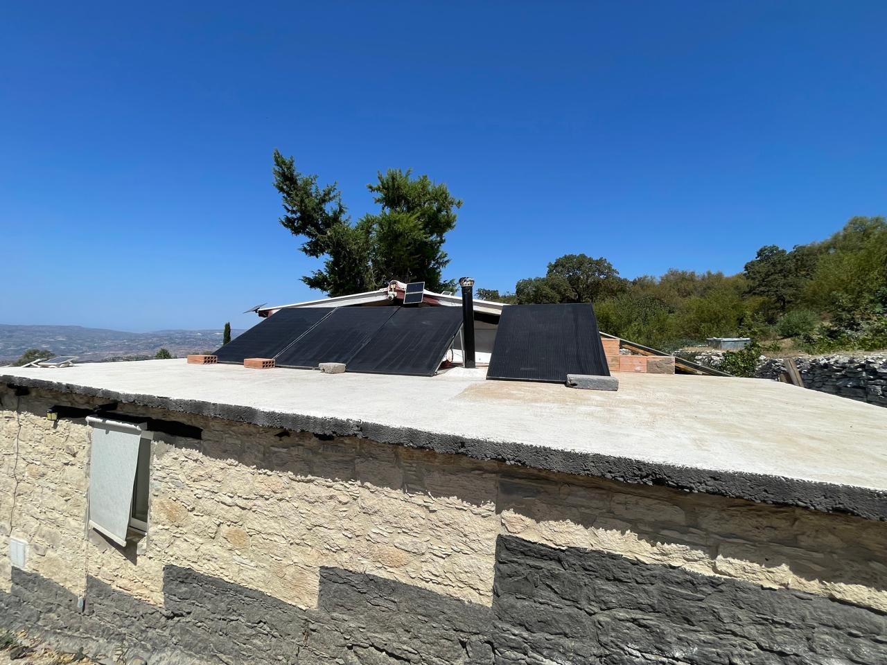 Stone House with 2 Bedrooms, Panoramic Views and Autonomous Systems