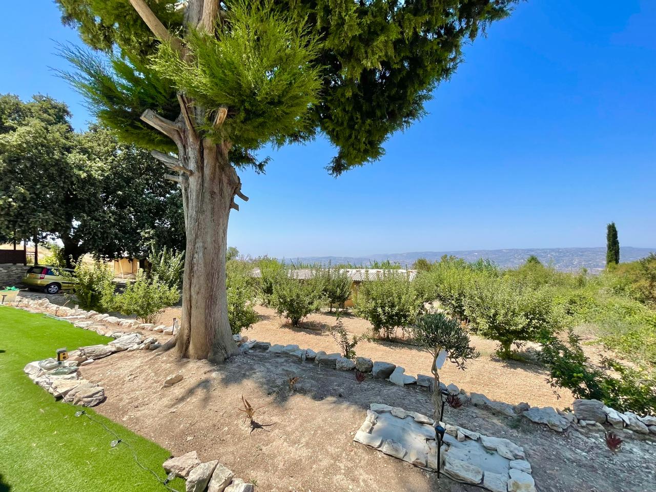 Stone House with 2 Bedrooms, Panoramic Views and Autonomous Systems