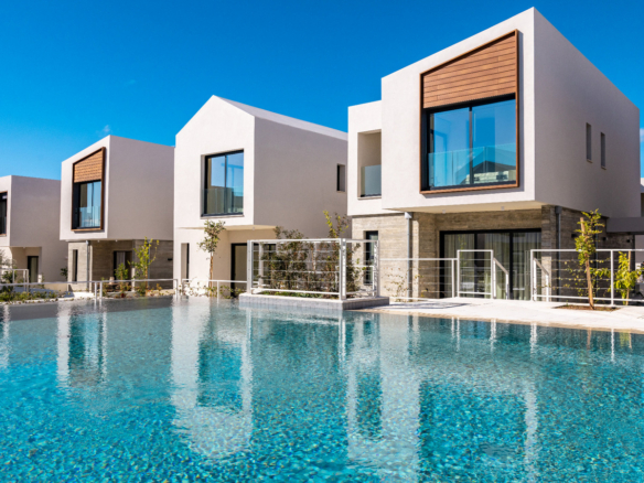 Modern 3-Bedroom Villa in a Complex with a Swimming Pool and SPA Facilities