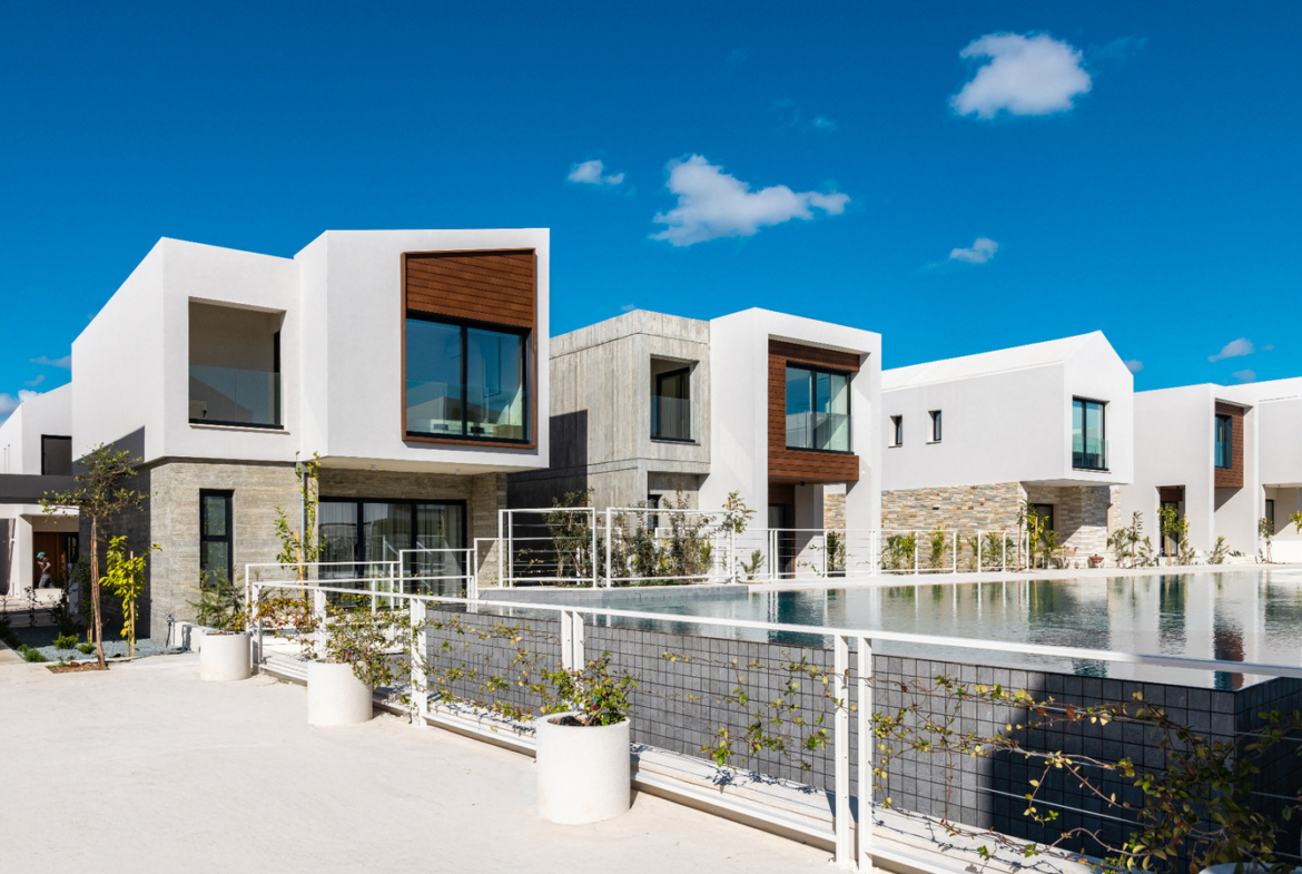 Modern 3-Bedroom Villa in a Complex with a Swimming Pool and SPA Facilities