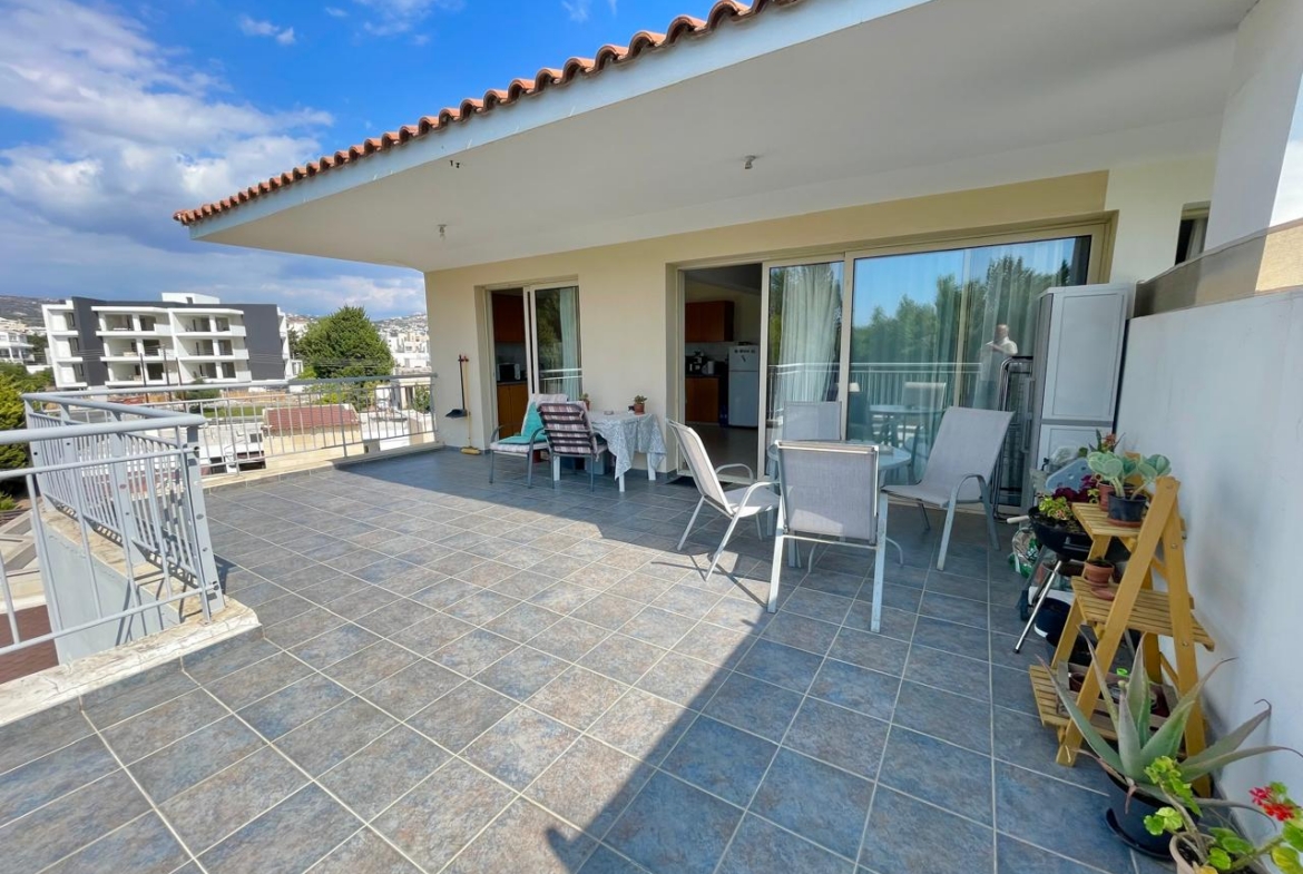 Spacious 2-Bedroom Penthouse easily adapts to a wide variety of lifestyles