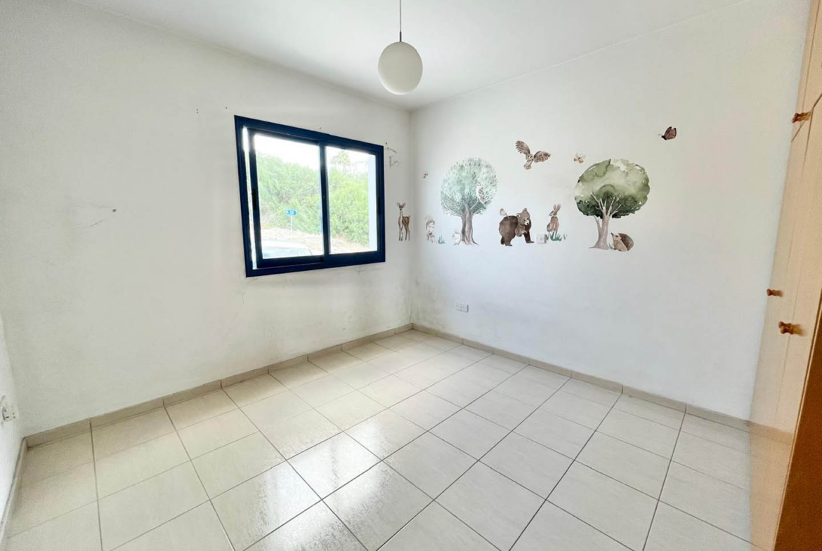 2-bedroom apartment with a large veranda and sea views