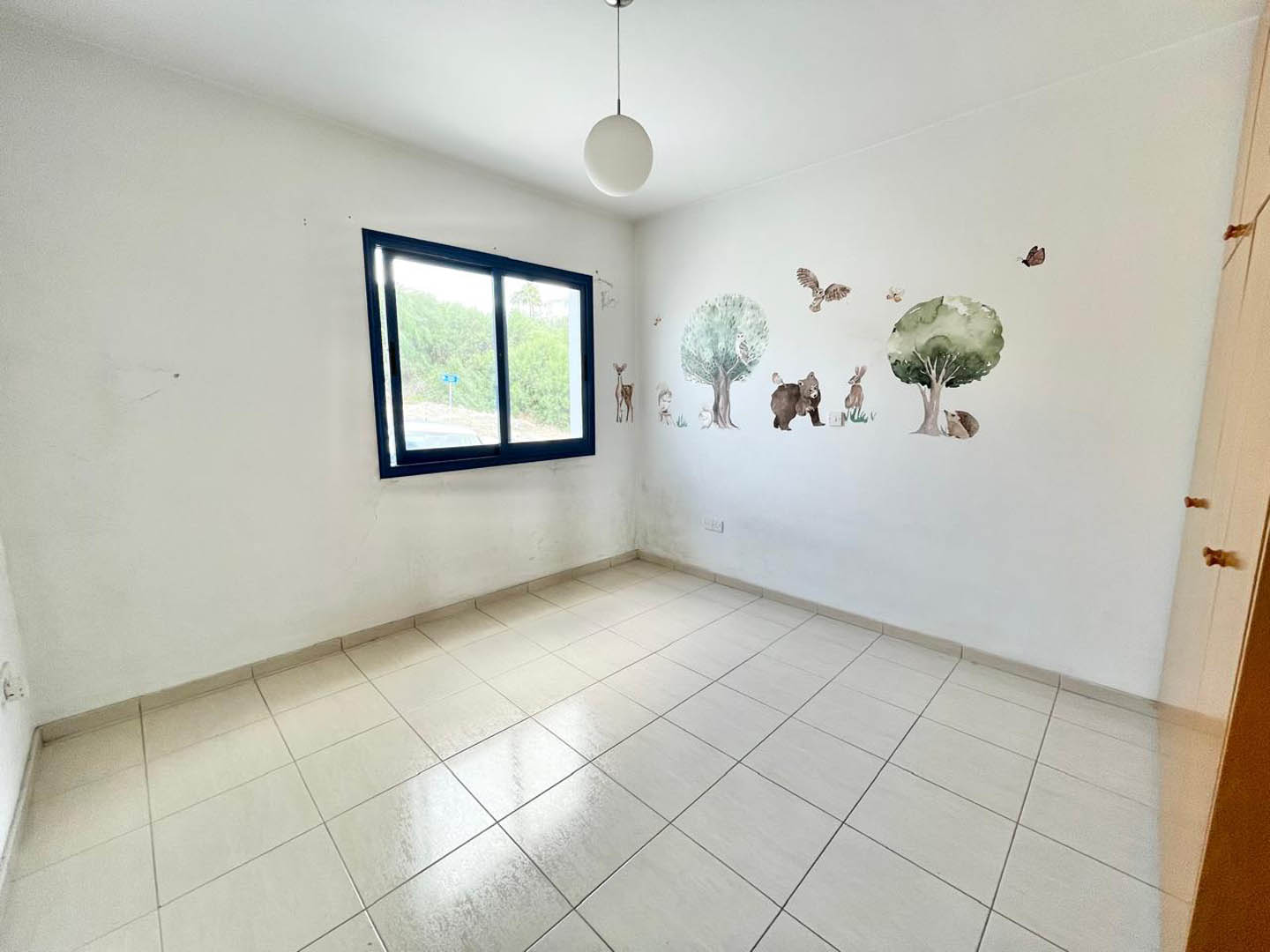 2-bedroom apartment with a large veranda and sea views
